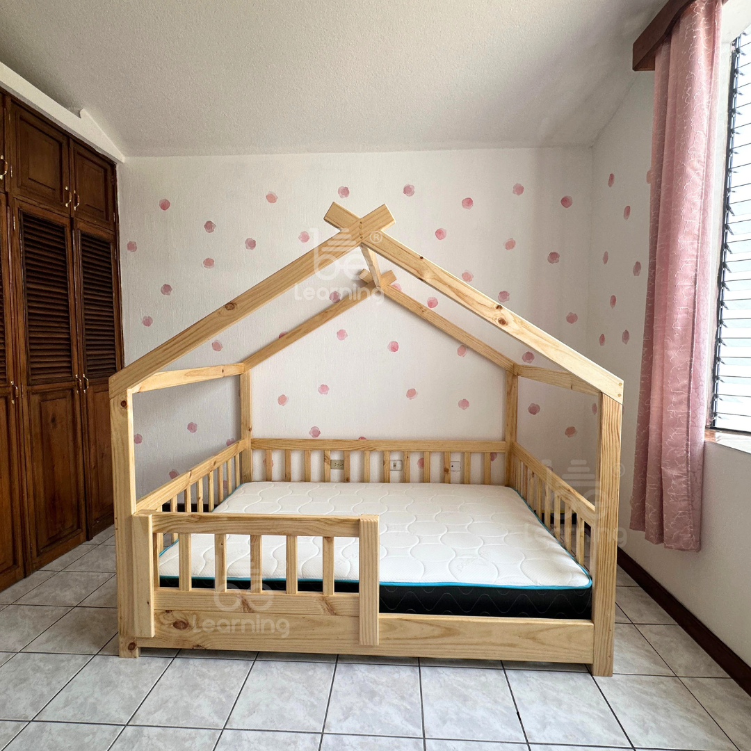 Cama Casita con tipi ( (Con barandas)